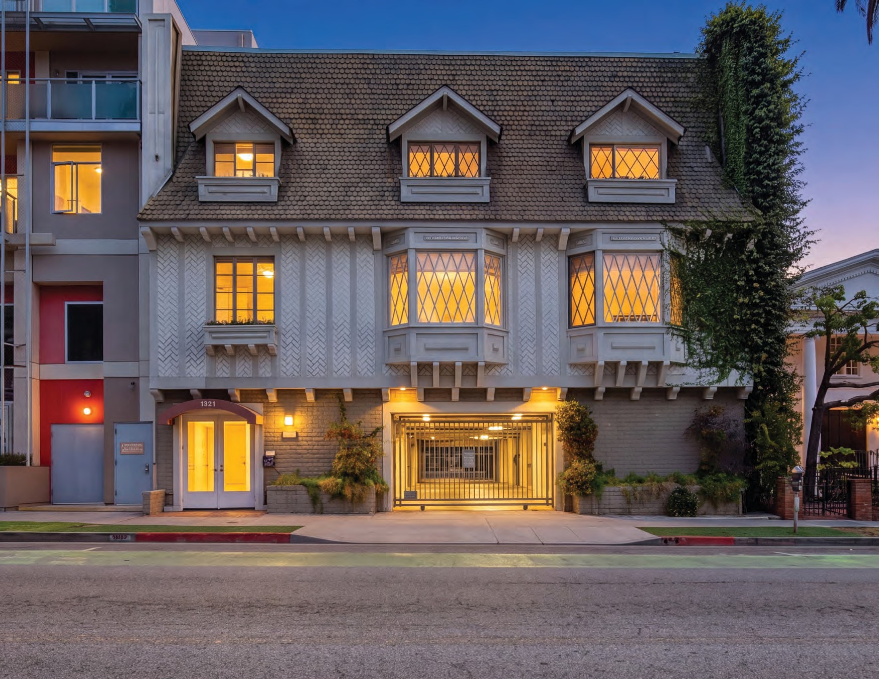 Los Angeles Apartment Listing