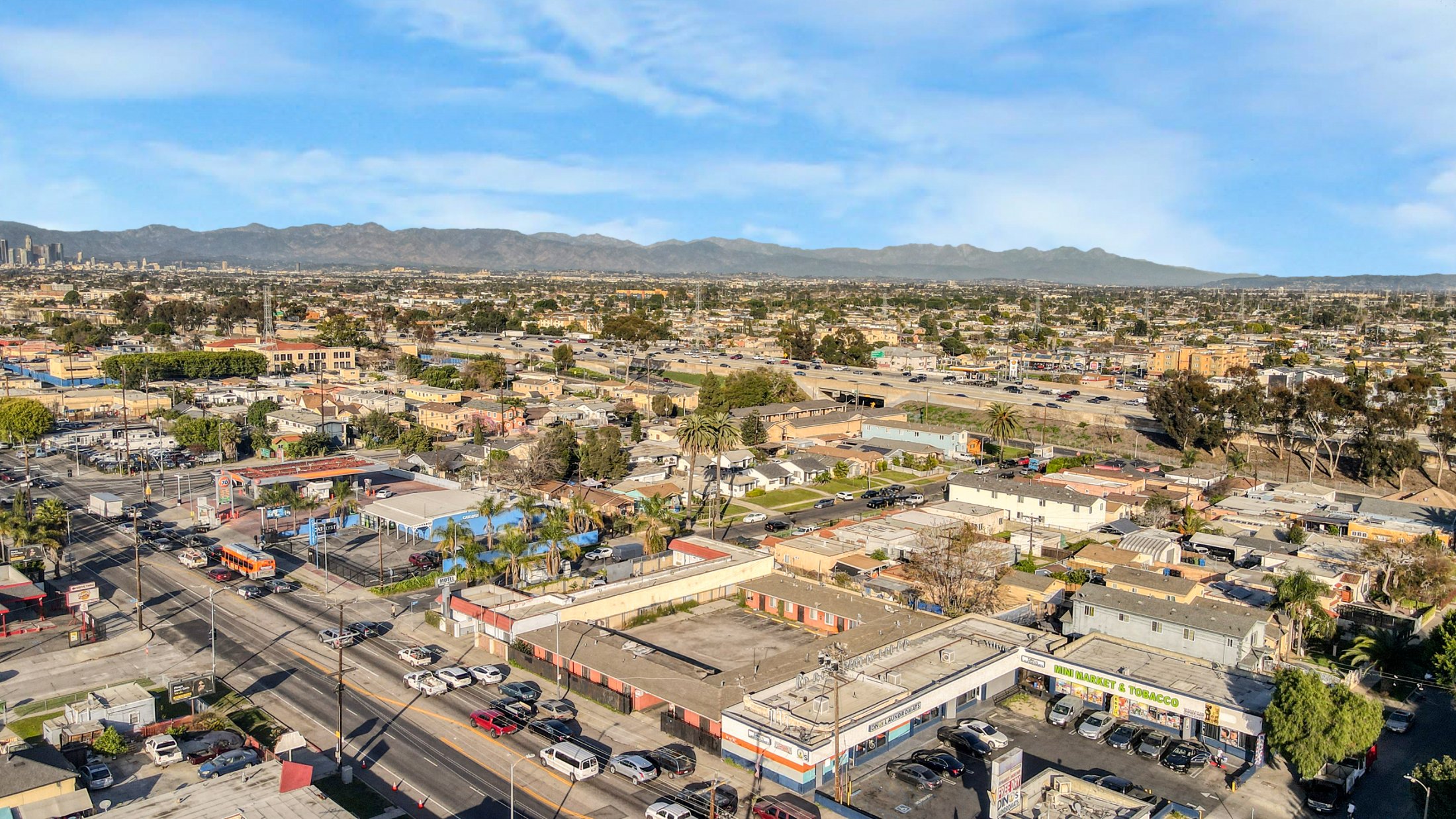 10108 S. Figueroa St, Los Angeles, CA 90003 — property photo 11 of 17