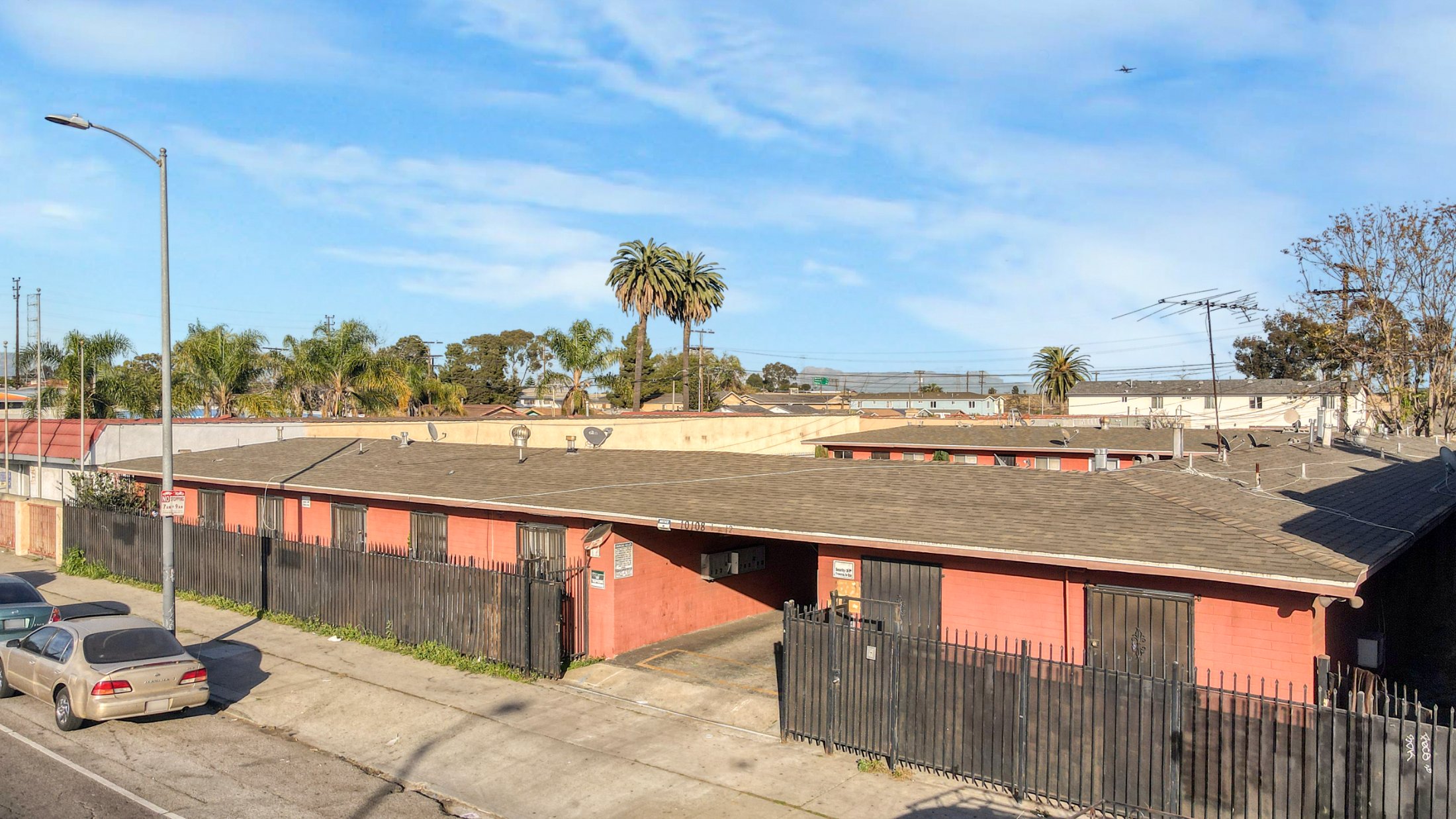 10108 S. Figueroa St, Los Angeles, CA 90003 — property photo 15 of 17