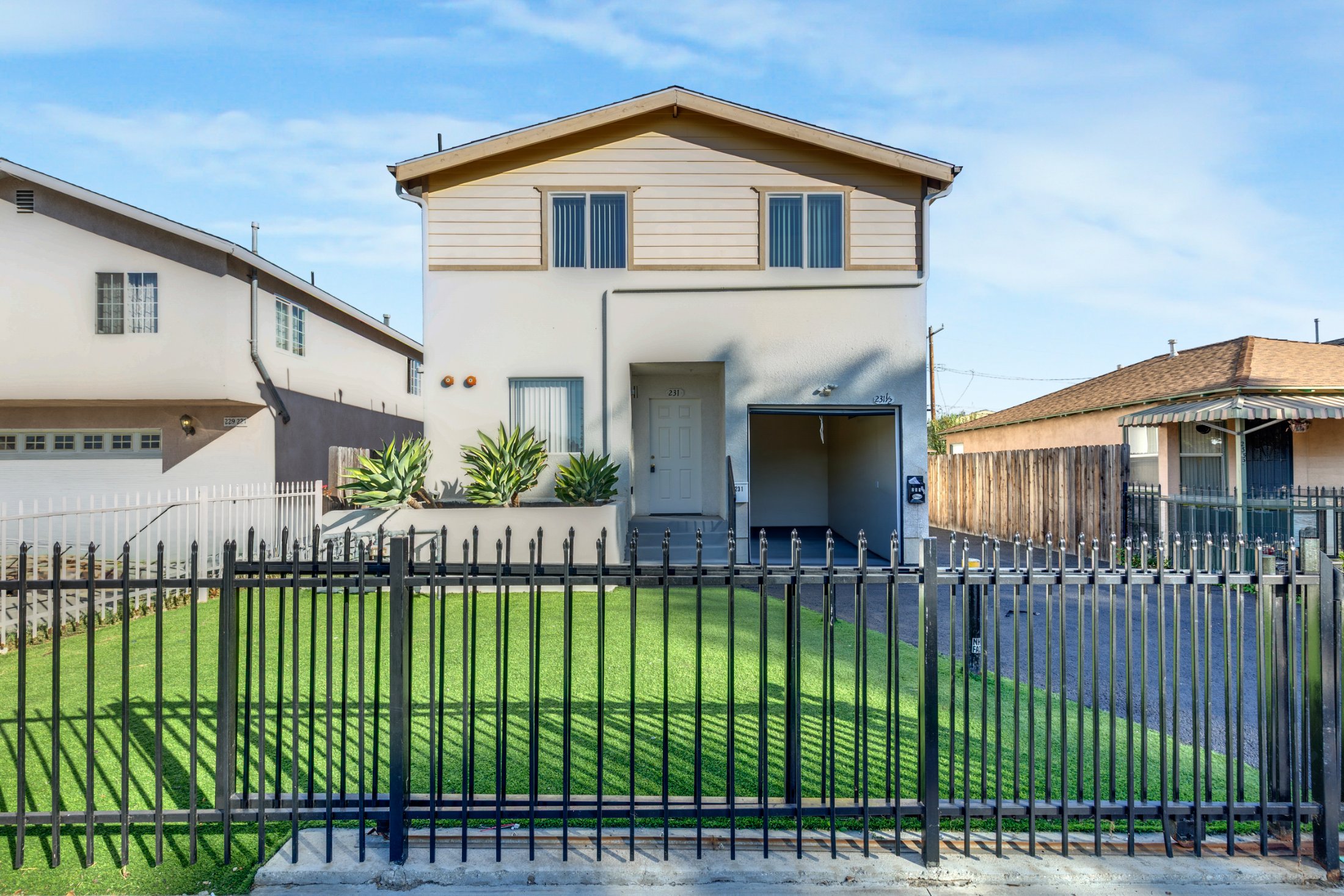 231 E. 110th St., Los Angeles, CA 90061 — property photo 2 of 18
