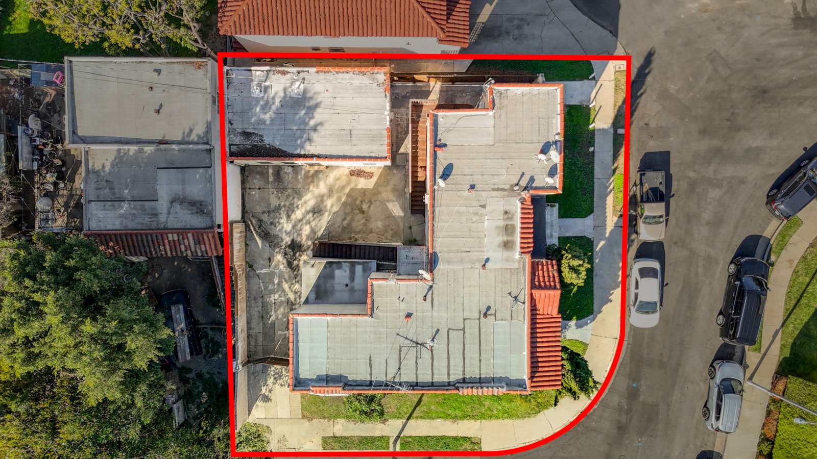 2337 S. Vineyard Ave, Los Angeles, CA 90016 — property photo 8 of 8