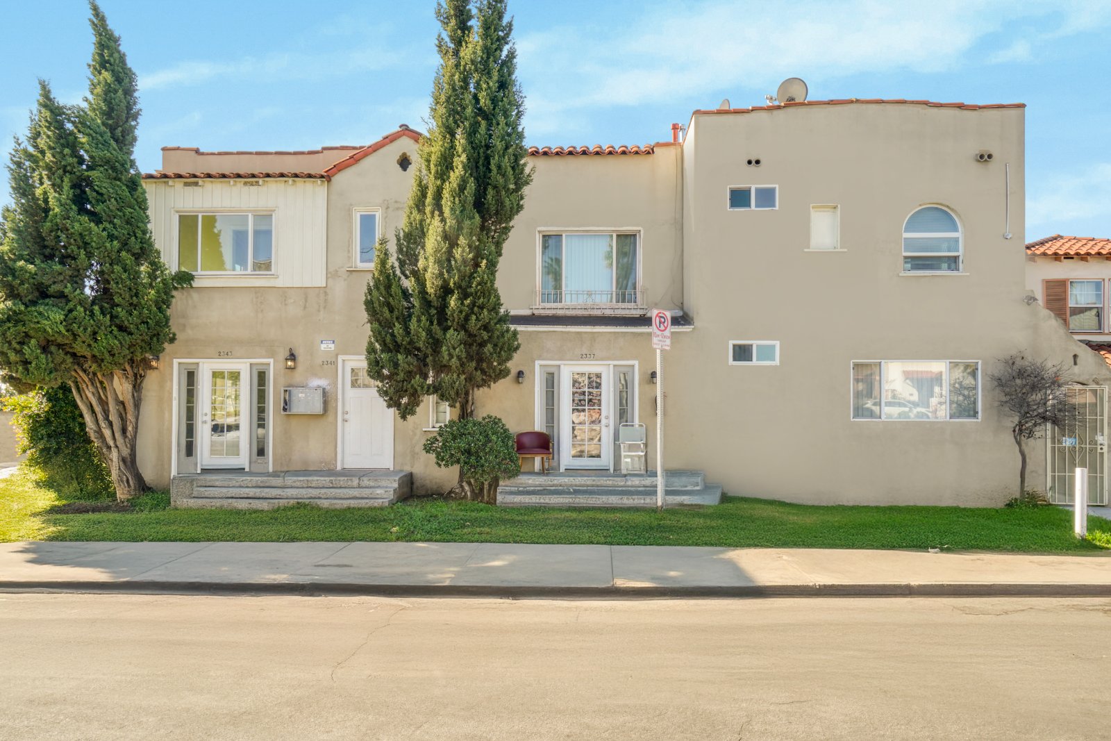 2337 S. Vineyard Ave, Los Angeles, CA 90016 — listing photo