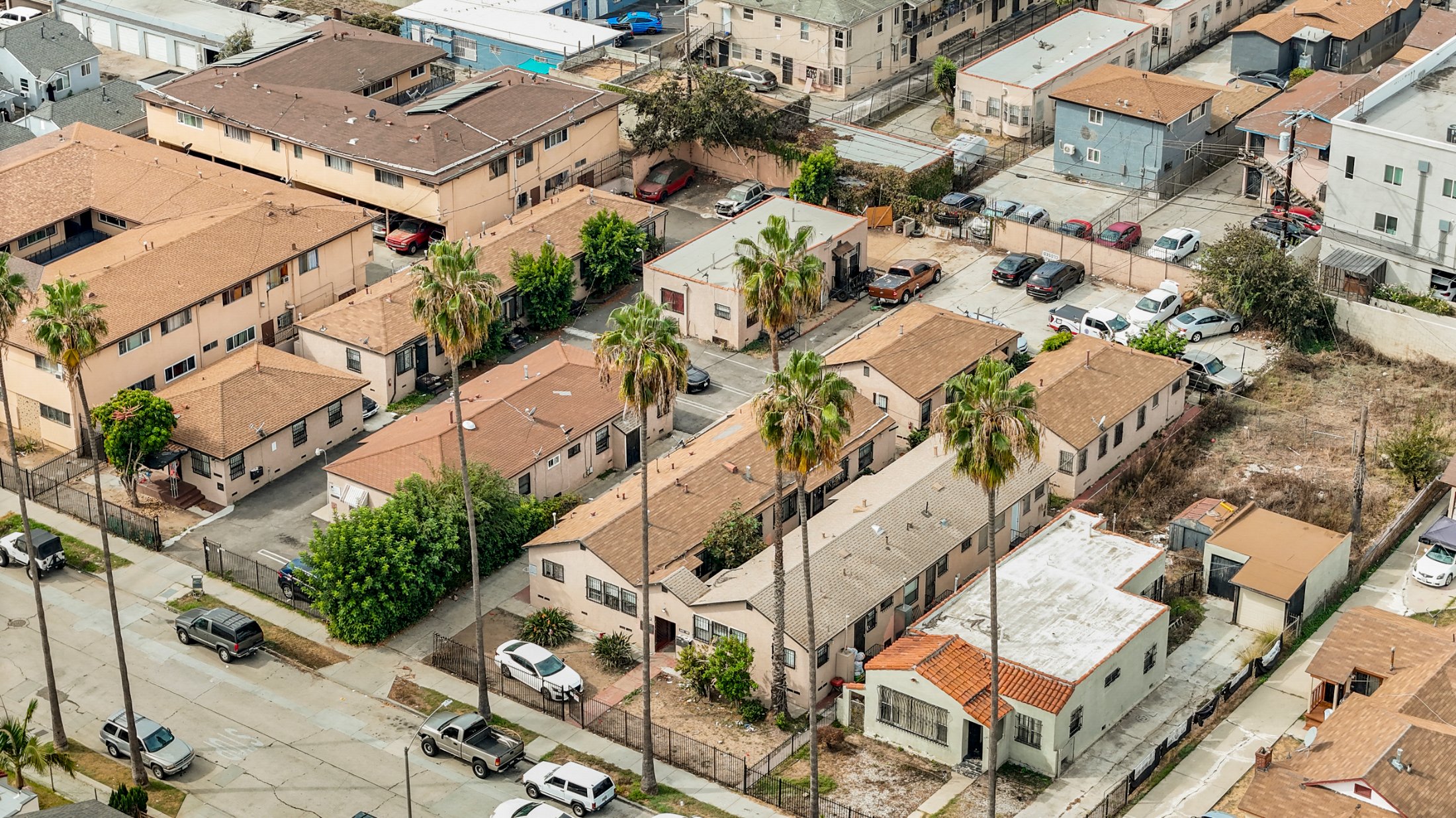 6401-6407 S. Victoria Ave, Los Angeles, CA 90043 — property photo 1 of 18