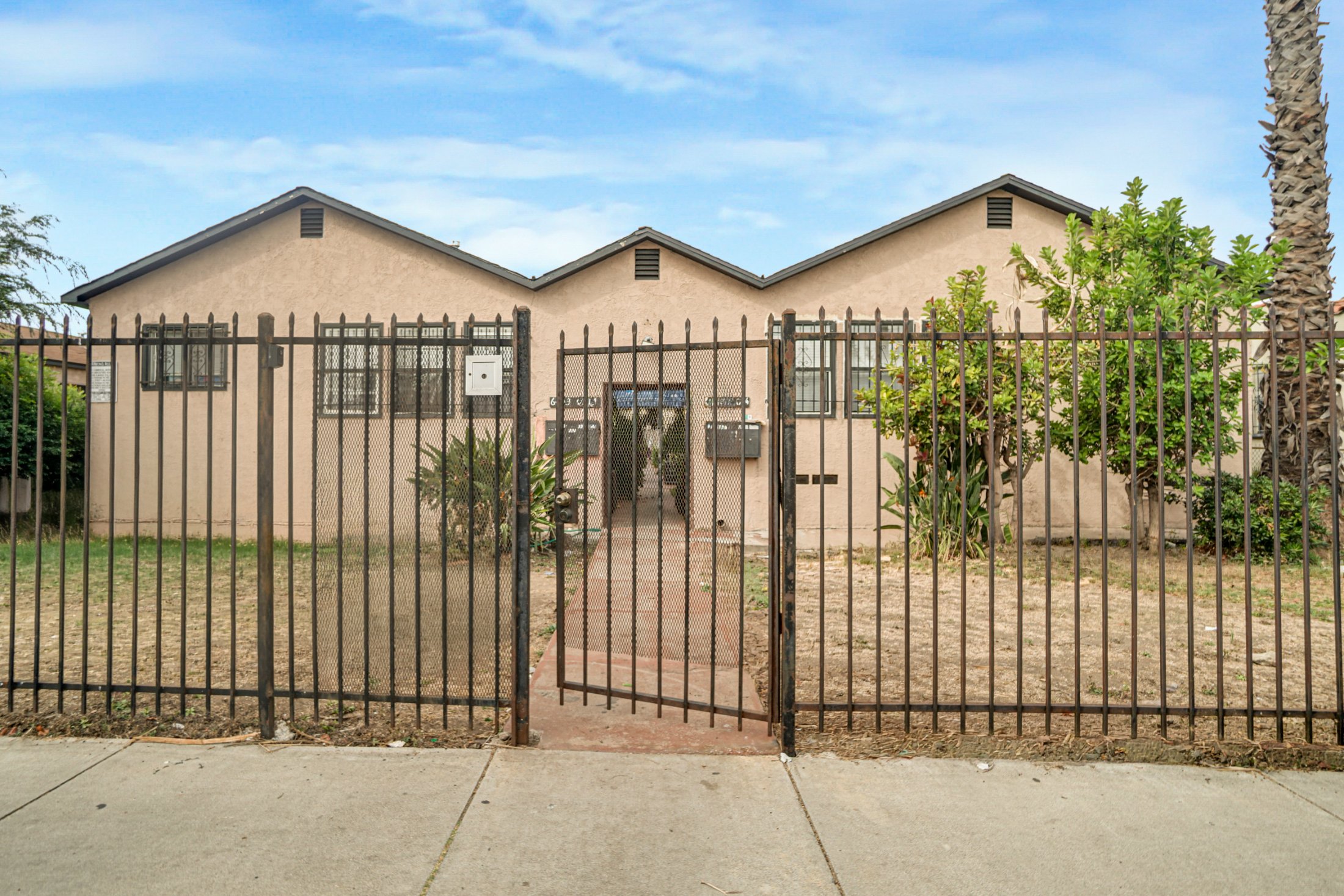 6401-6407 S. Victoria Ave, Los Angeles, CA 90043 — property photo 7 of 18