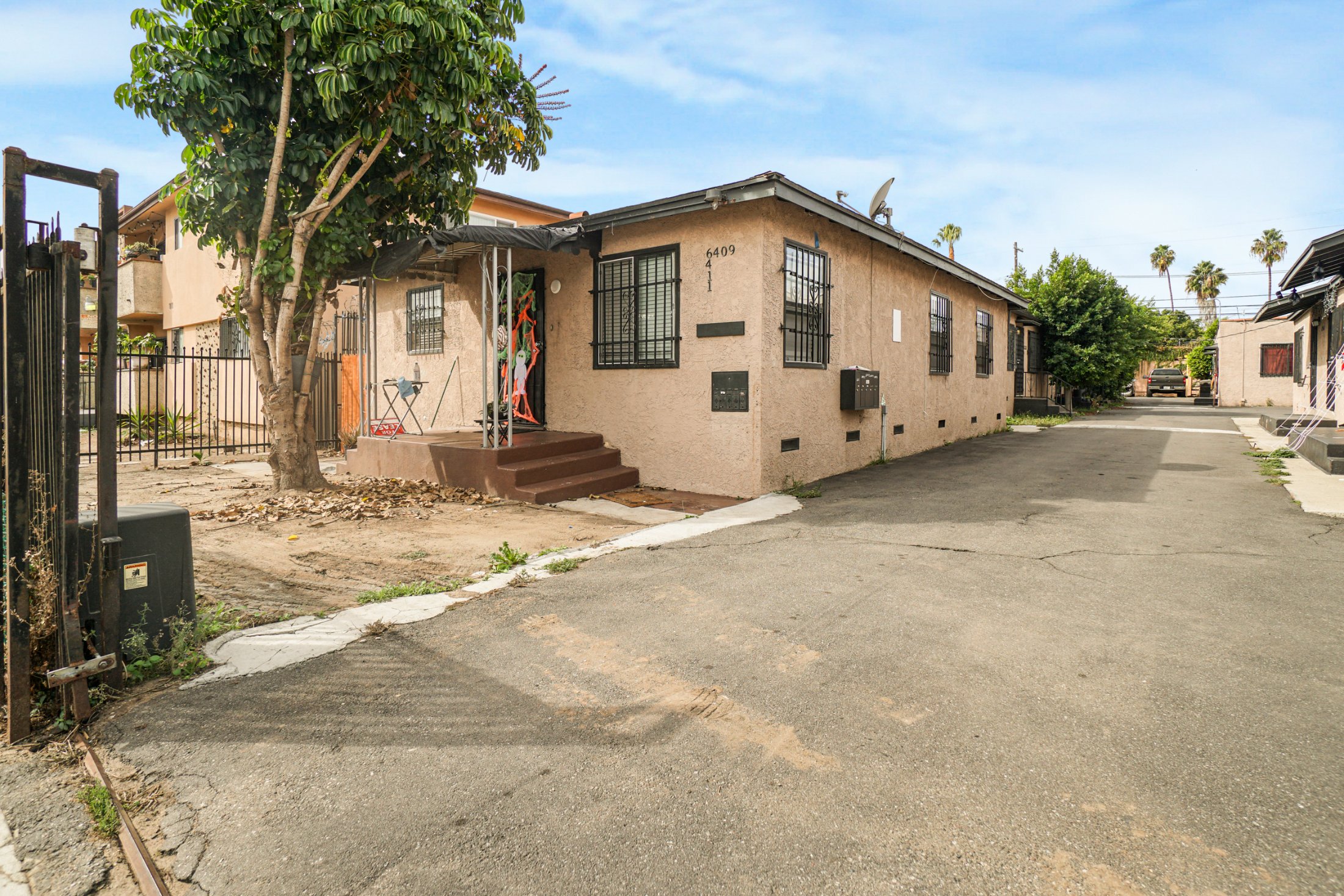 6401-6407 S. Victoria Ave, Los Angeles, CA 90043 — property photo 15 of 18