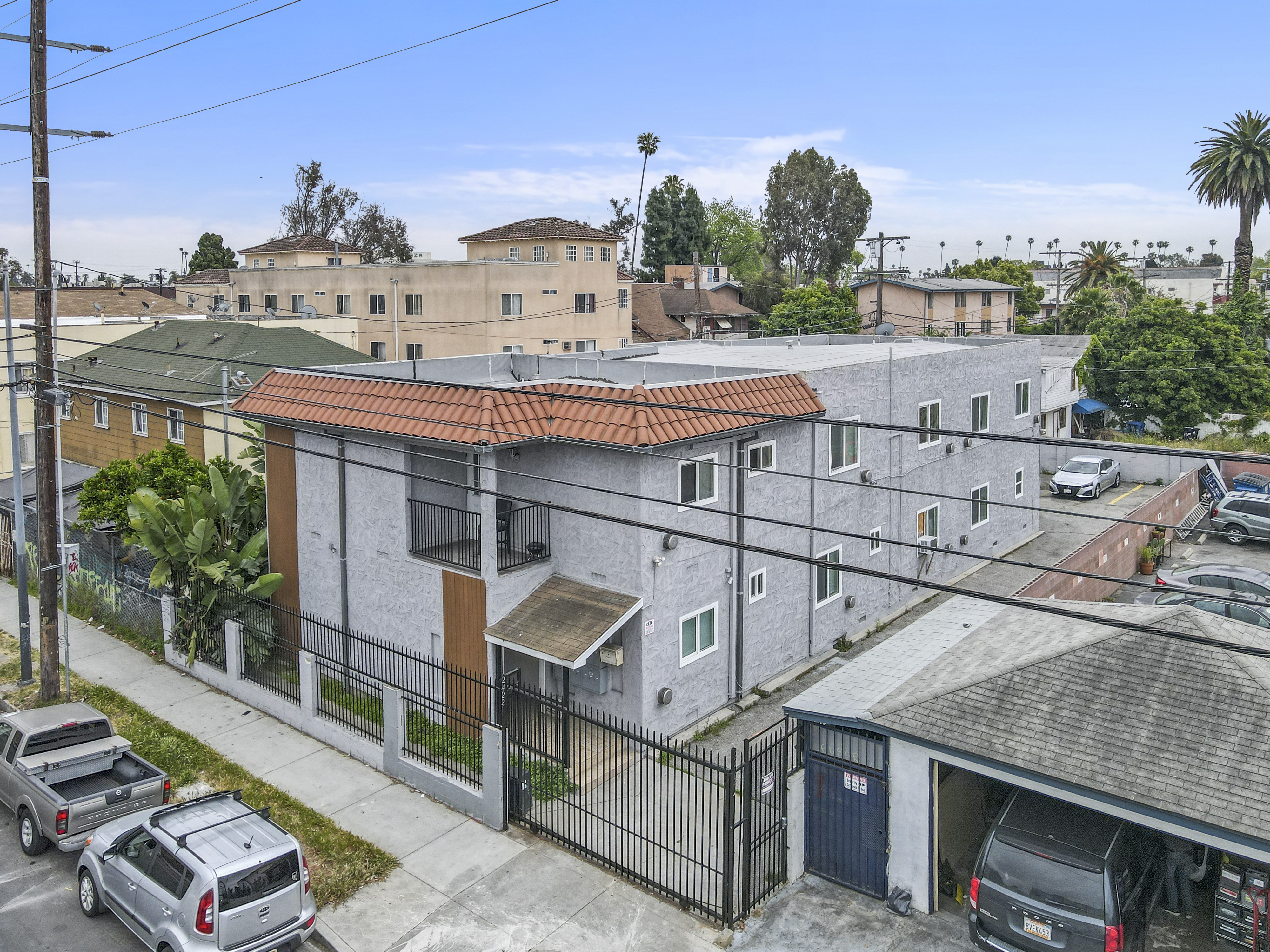 2422 Venice Blvd