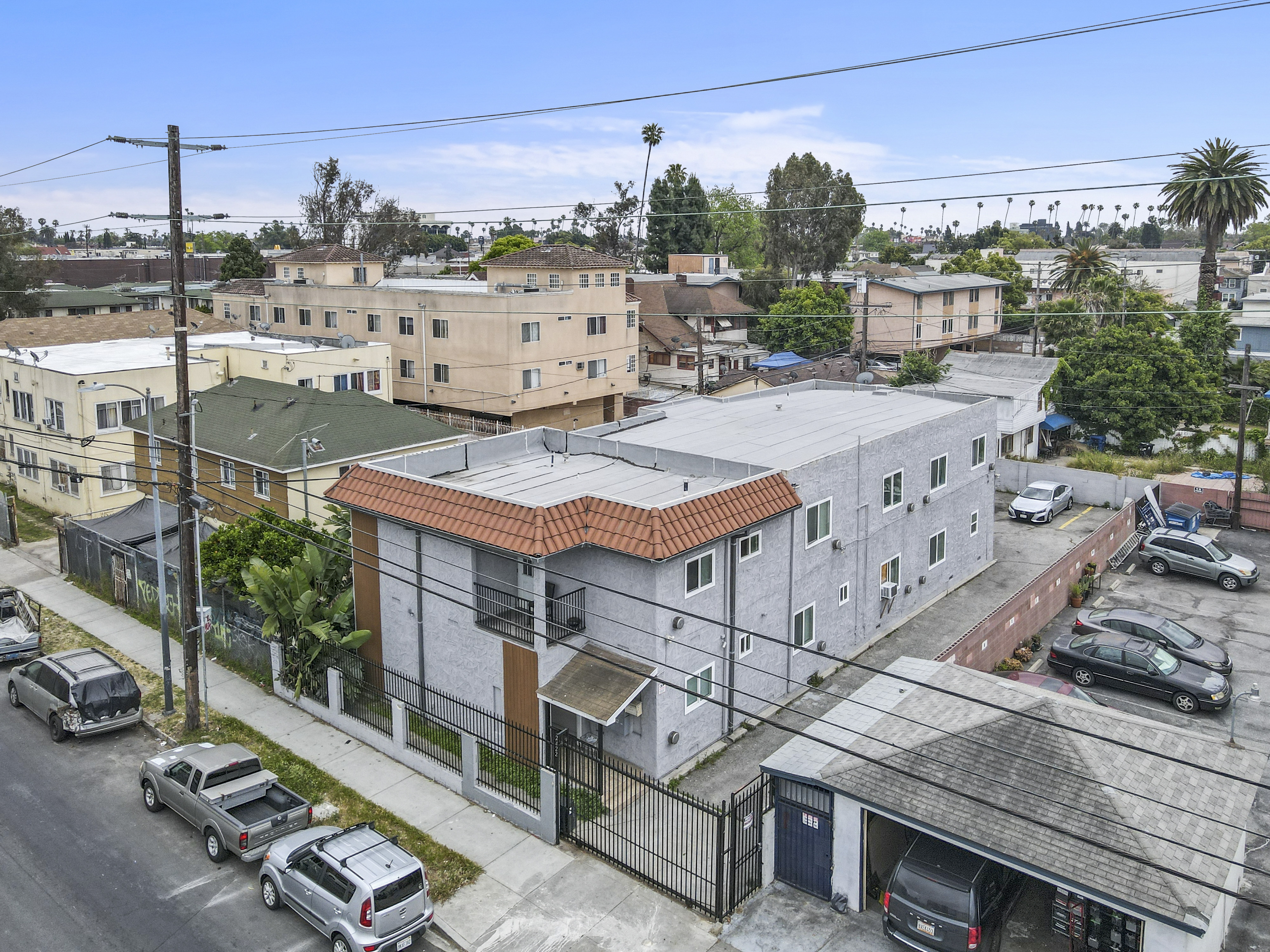 2422 Venice Blvd