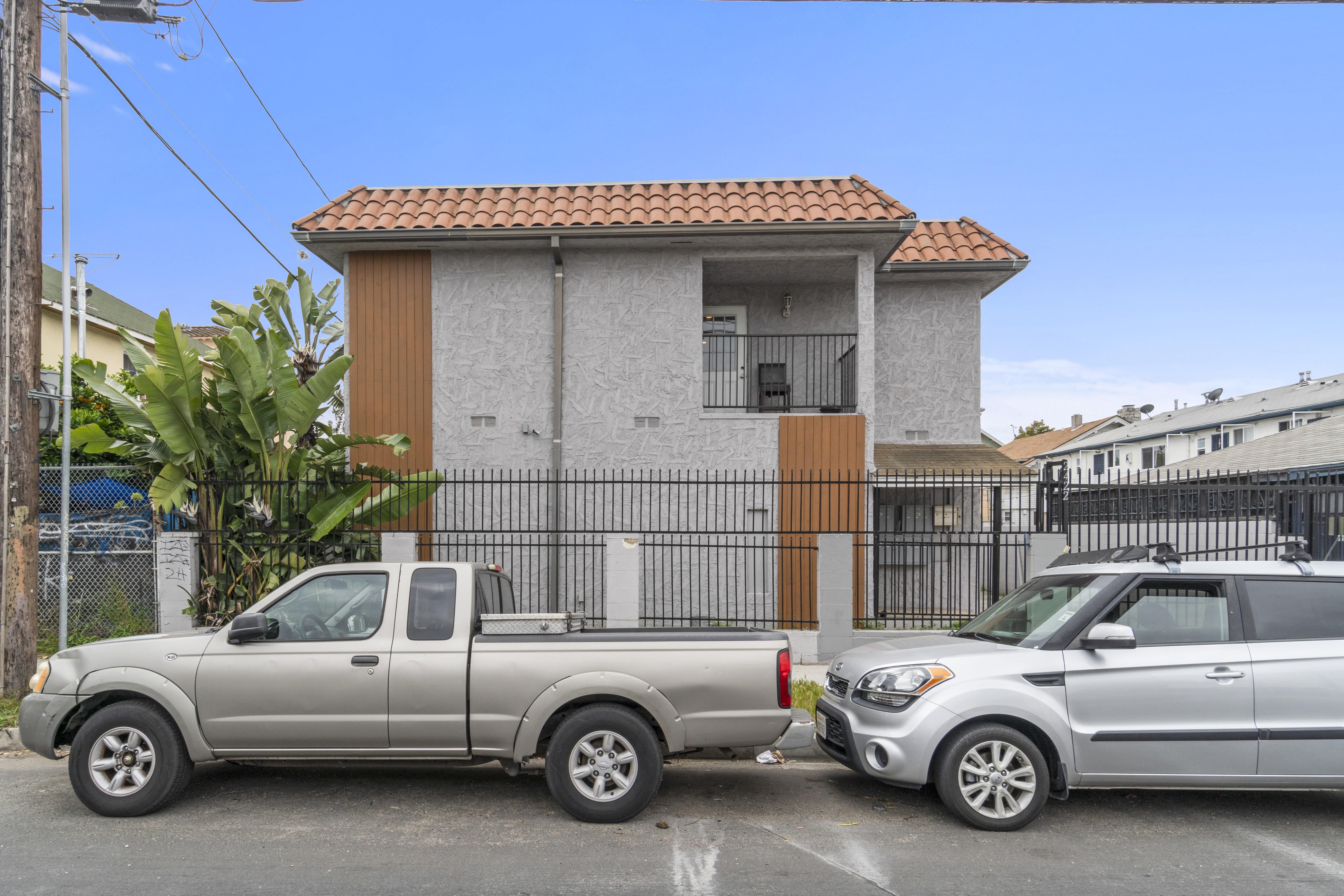2422 Venice Blvd