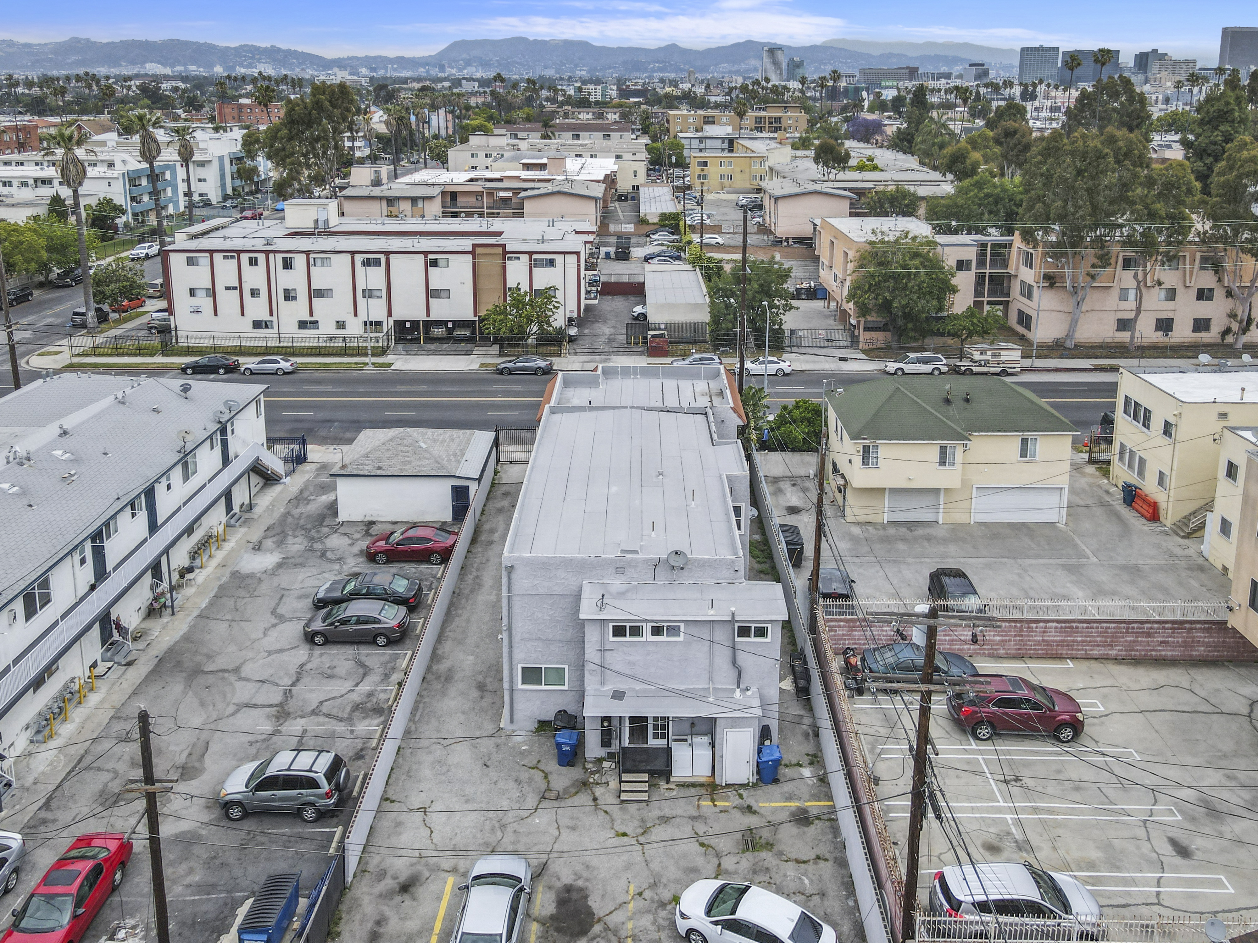 2422 Venice Blvd