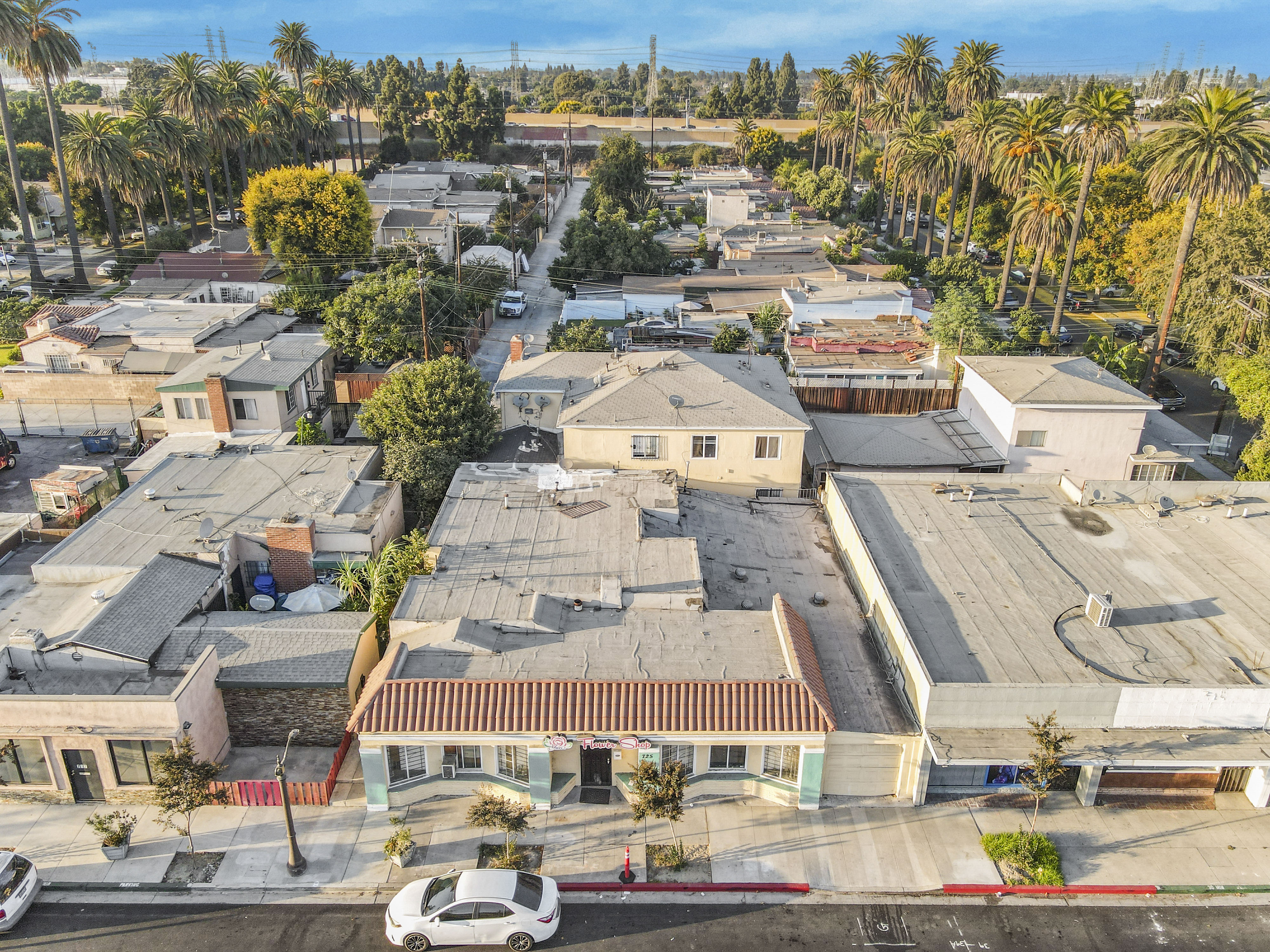725 E Artesia Blvd