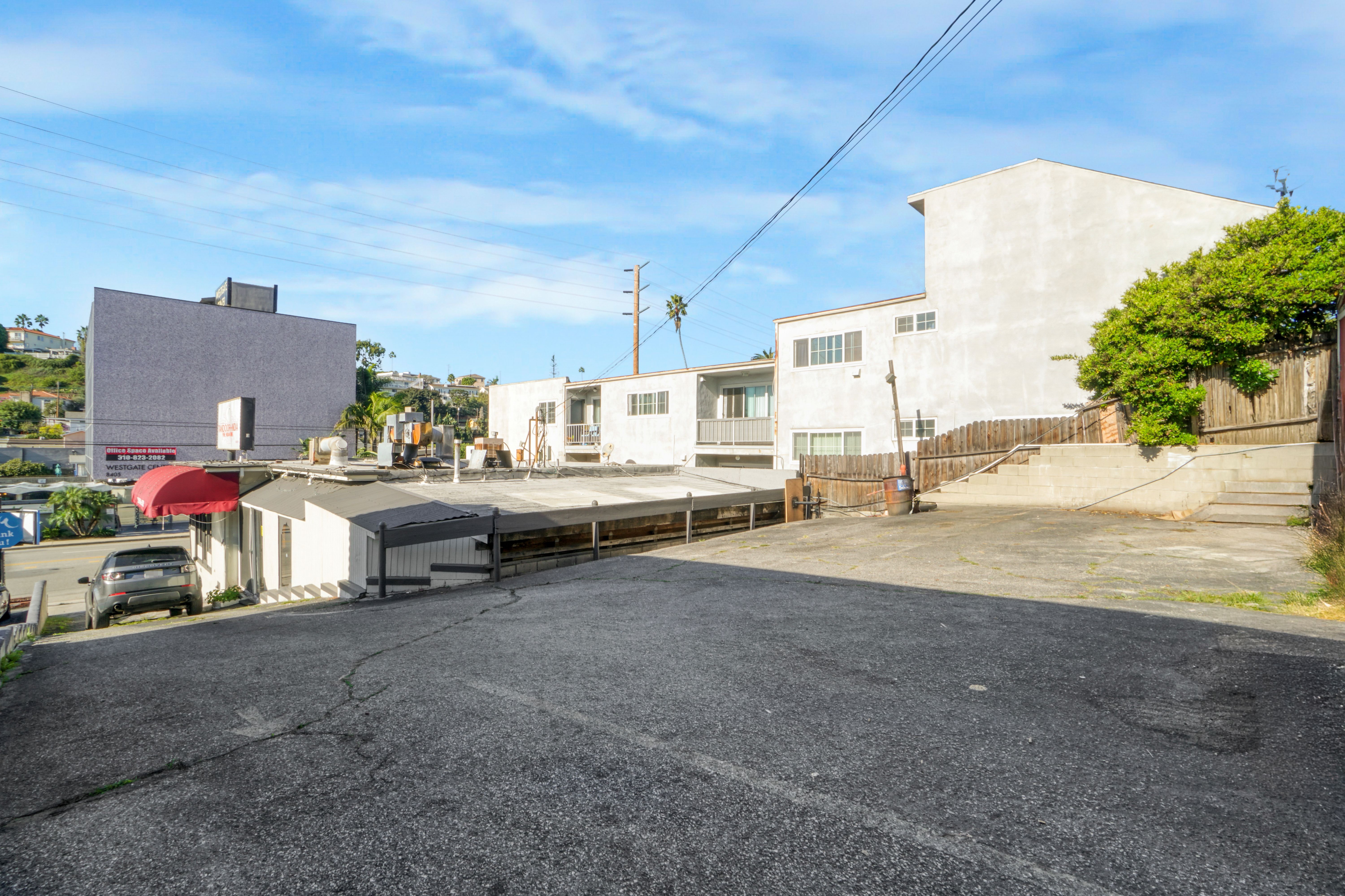 8404 Pershing Dr