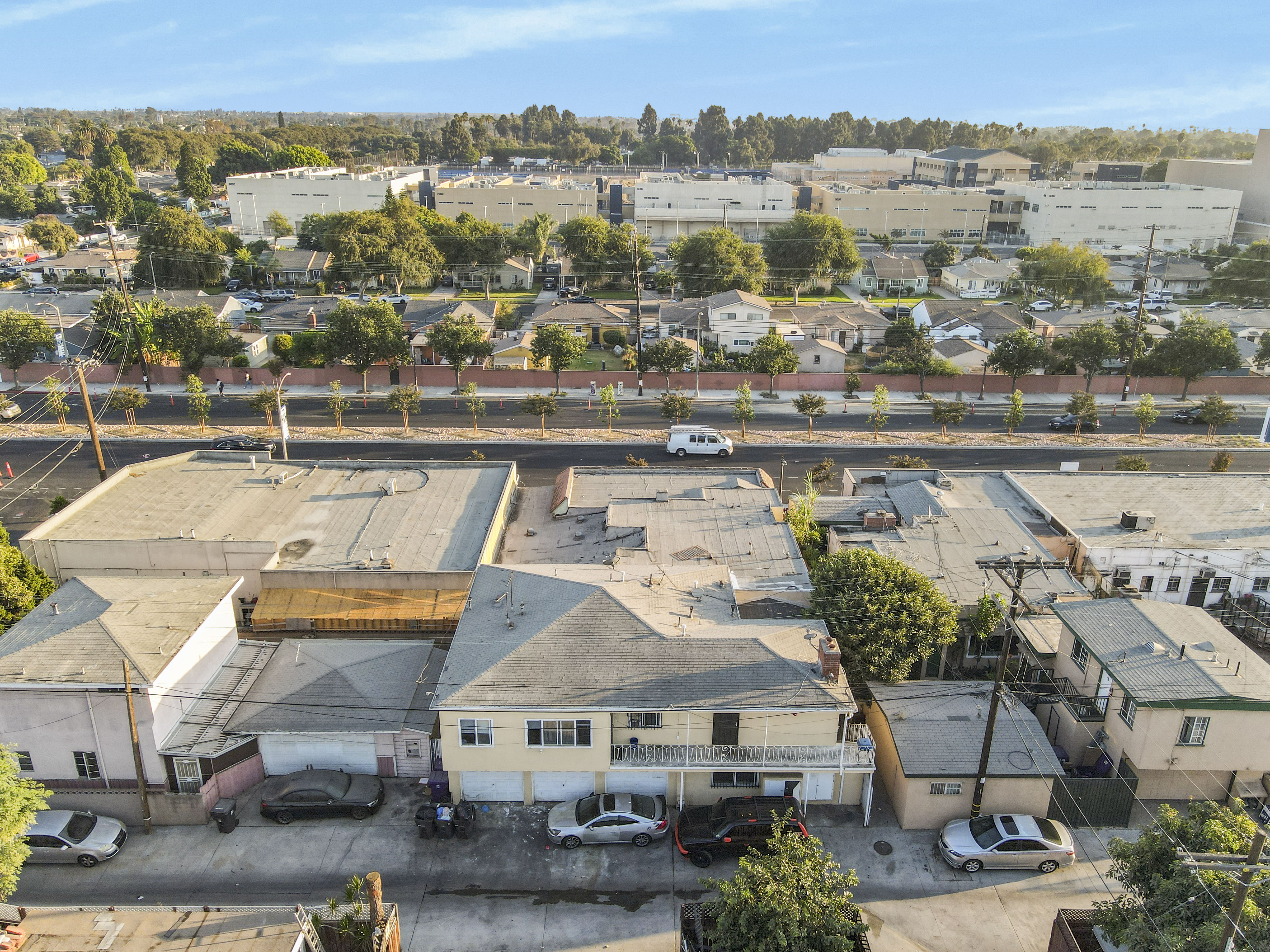 725 E Artesia Blvd