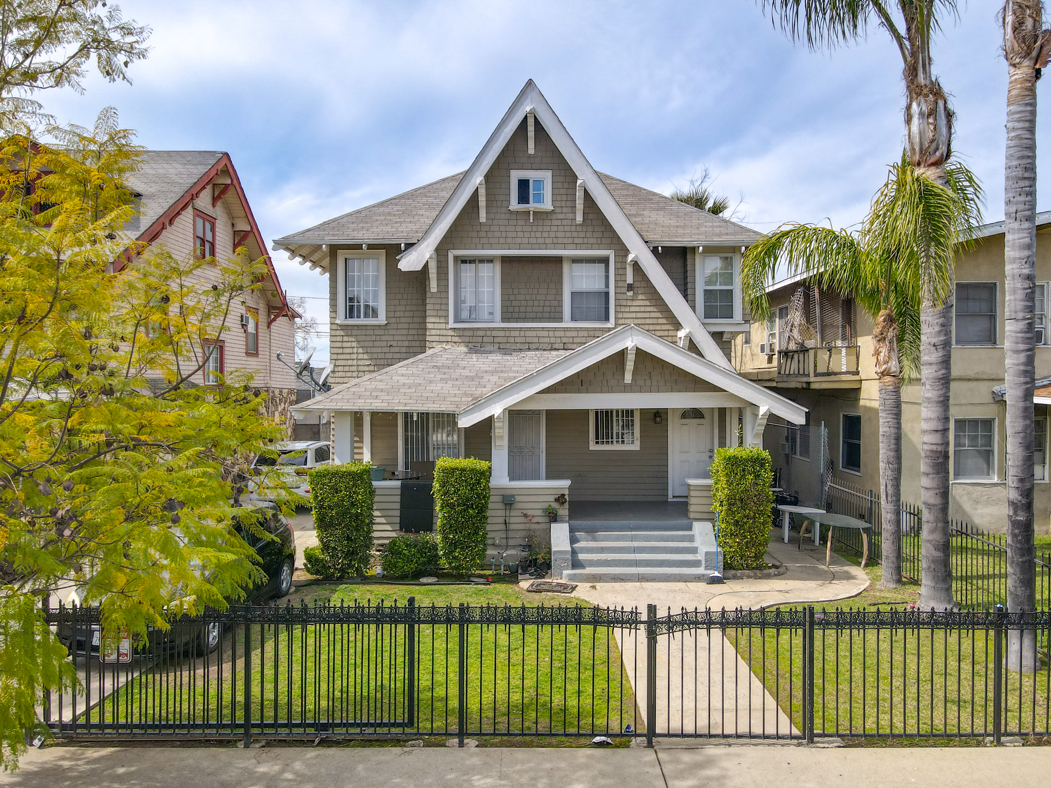 2939 Brighton Ave