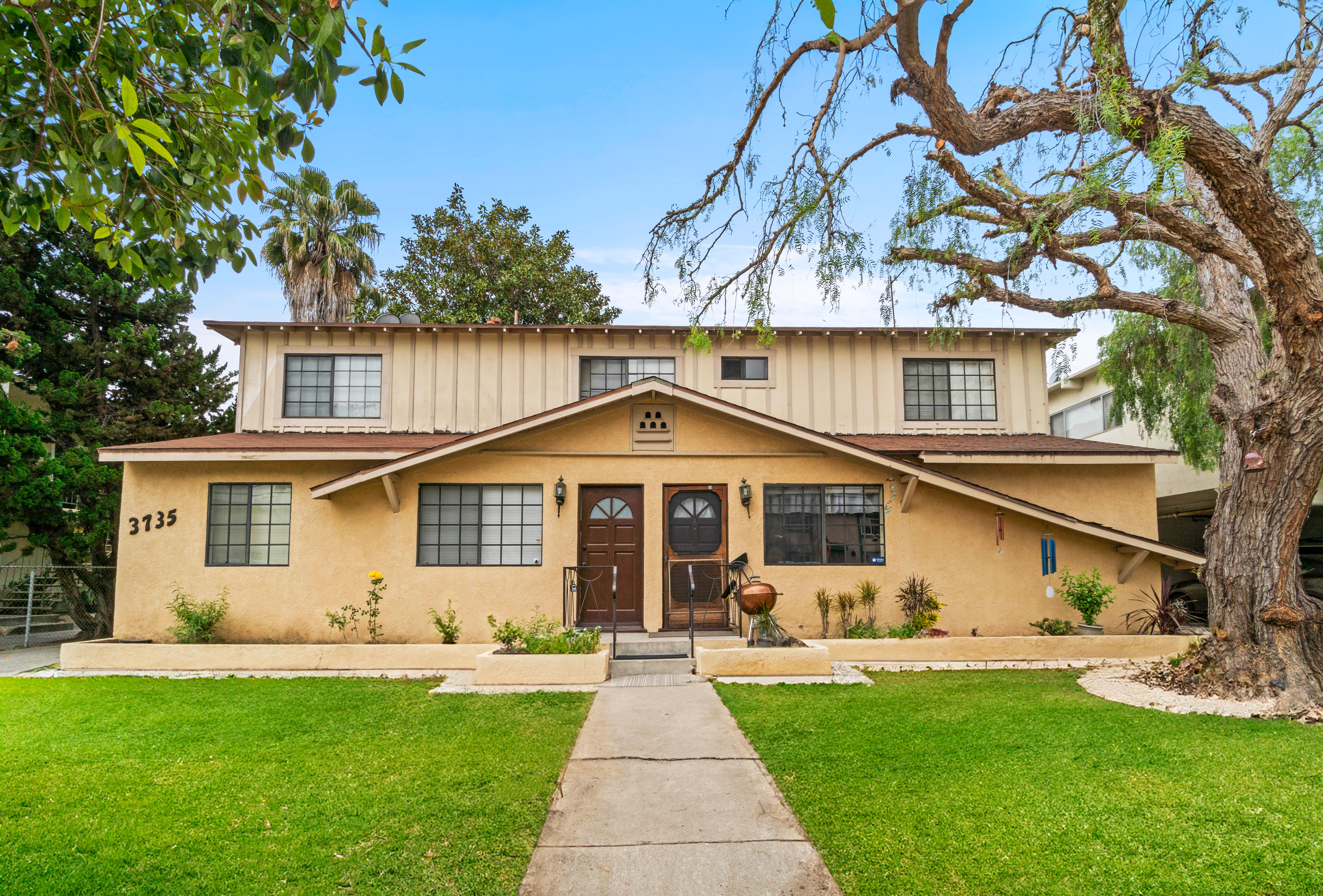 Los Angeles Apartment Listing
