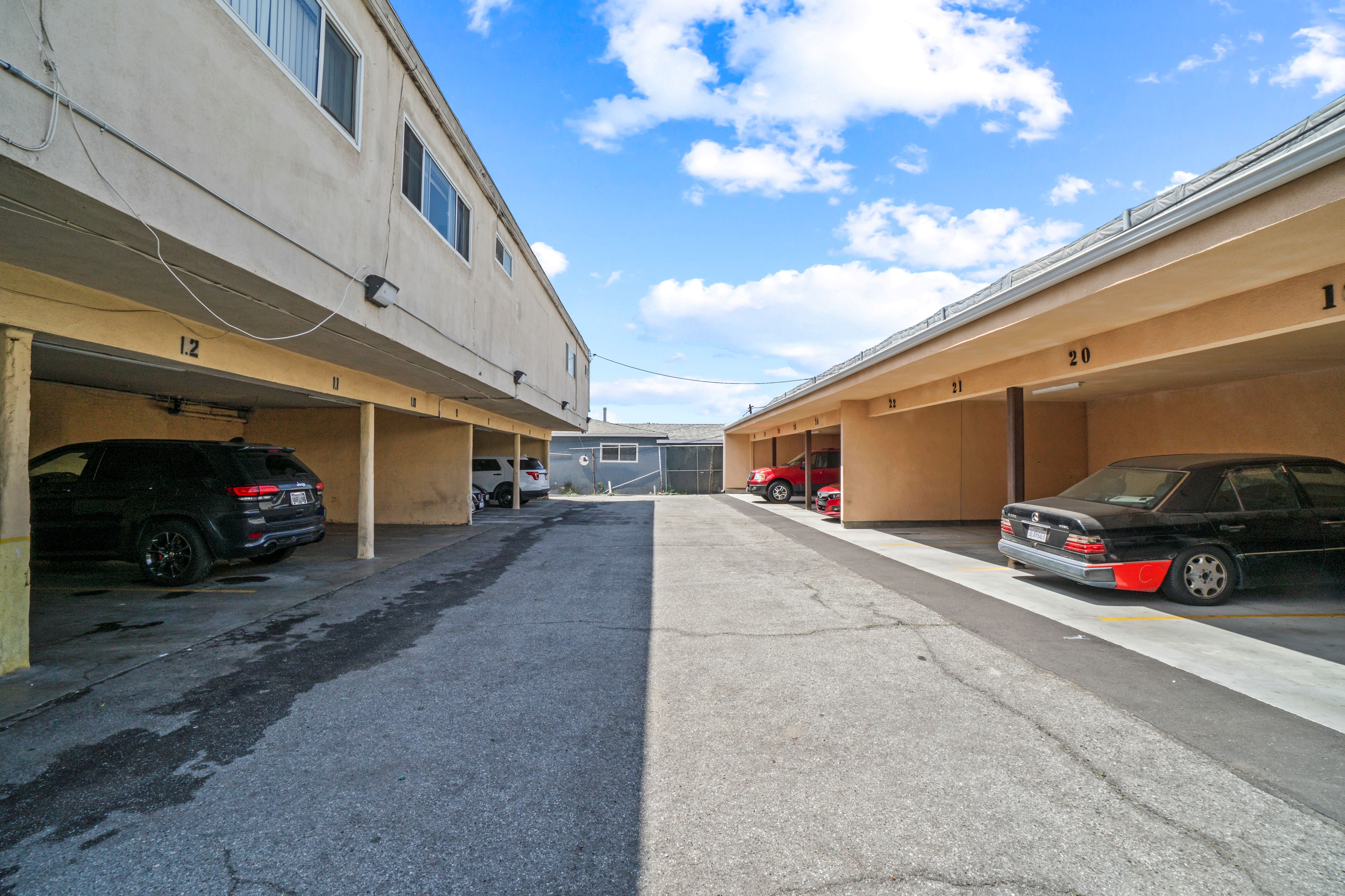 3835 W. 104th St