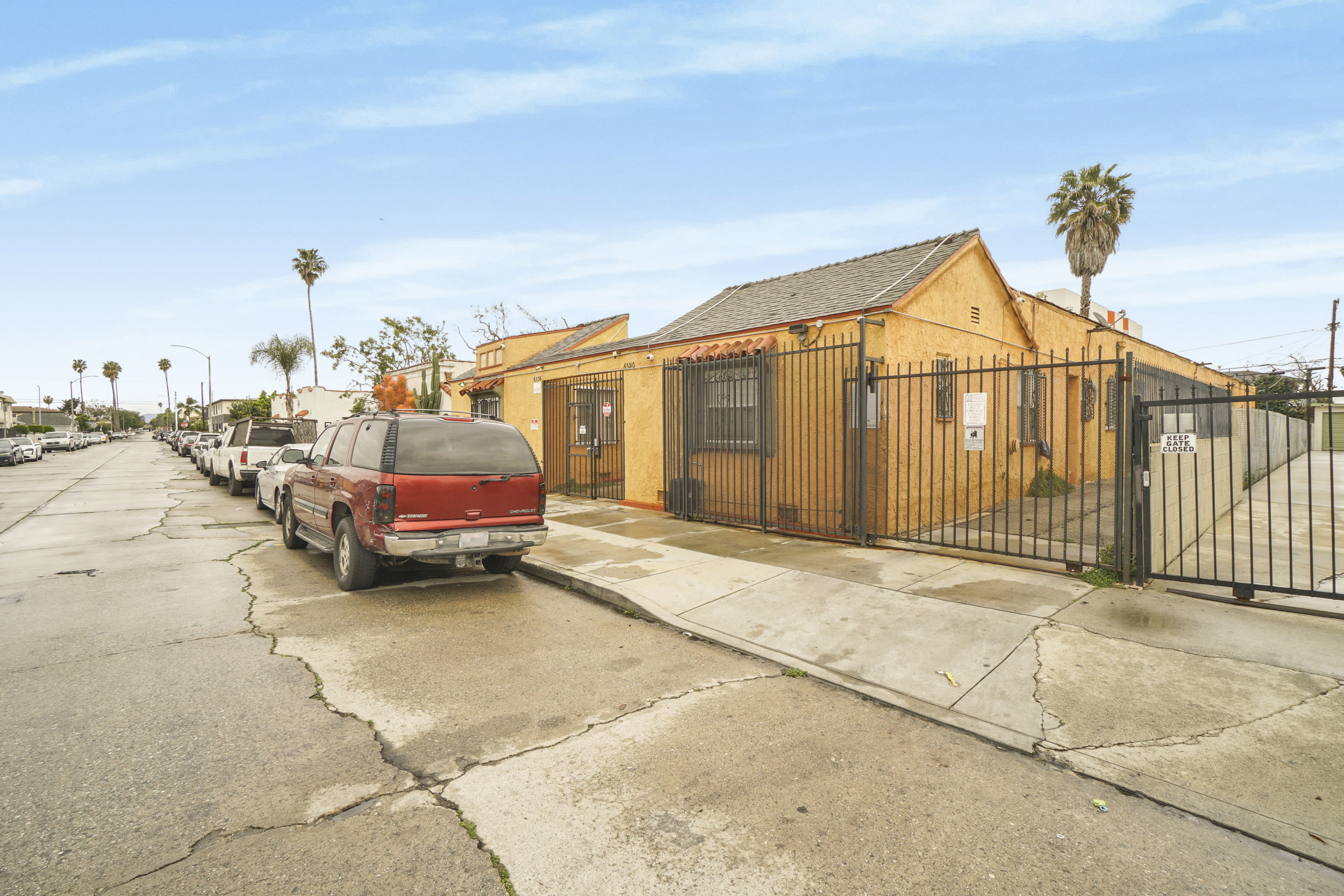 6536 S. Victoria