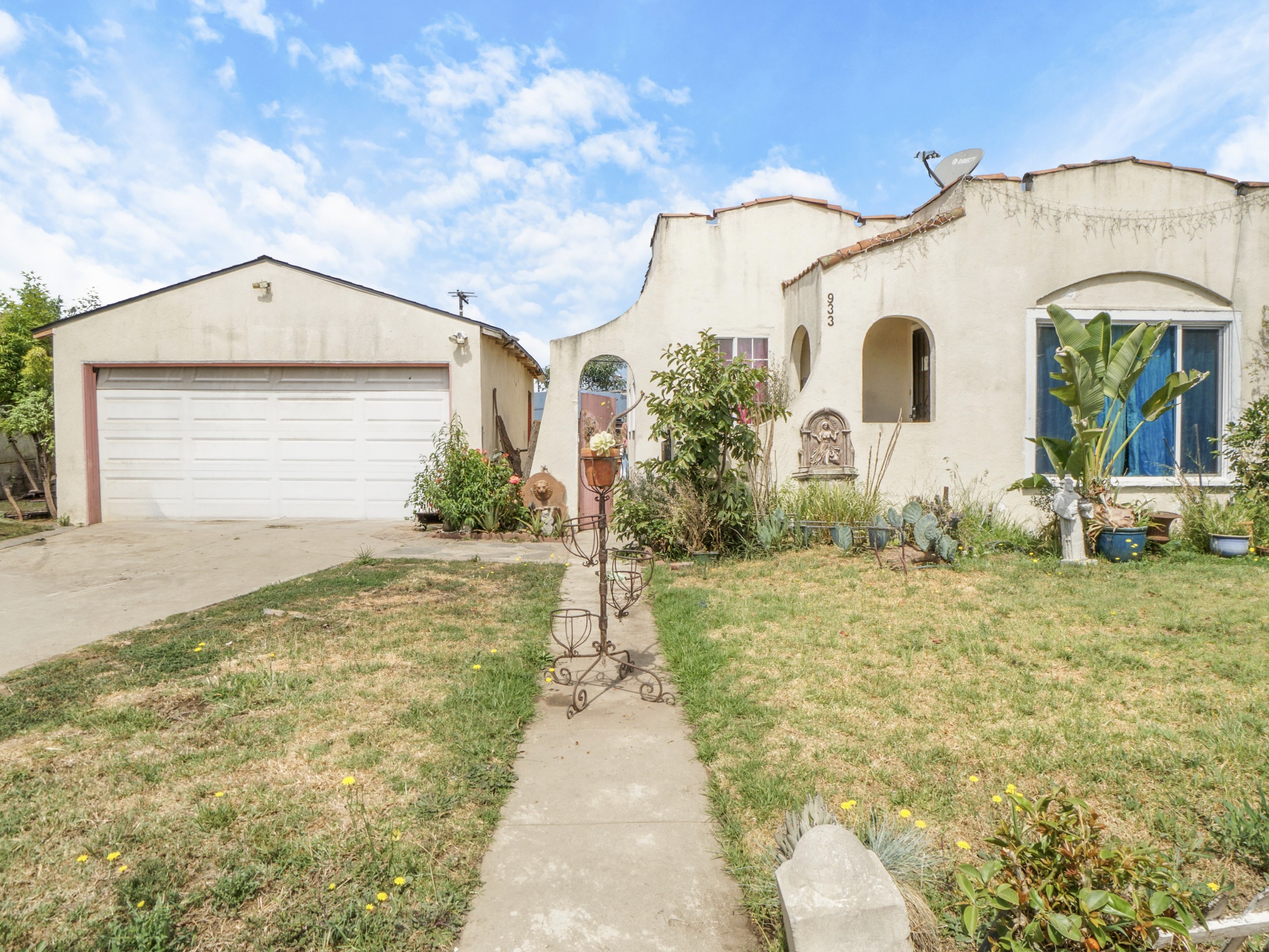 Los Angeles Apartment Listing