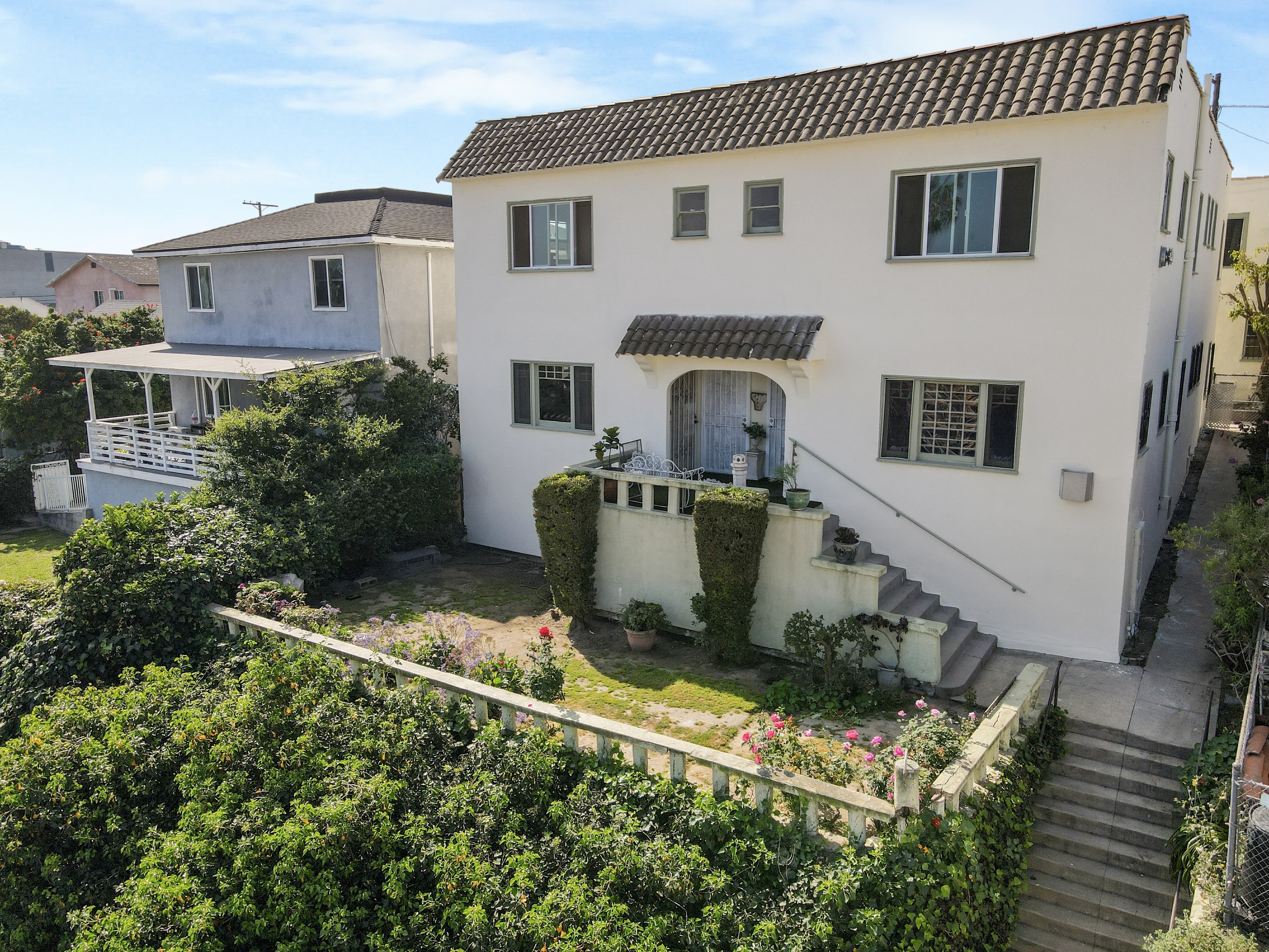 Los Angeles Apartment Listing