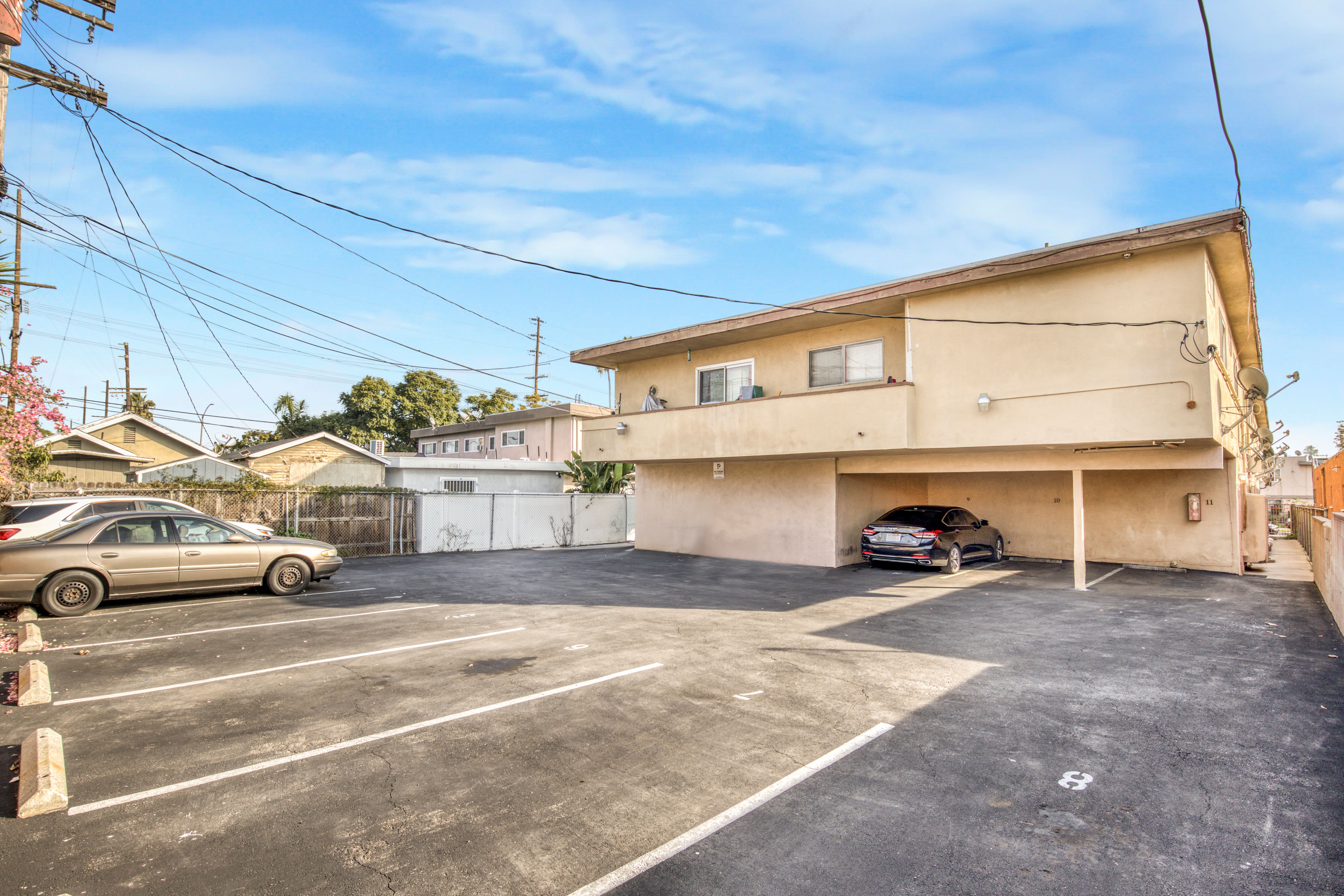 Just Sold: 6015 10th Ave, 12 Units in Hyde Park