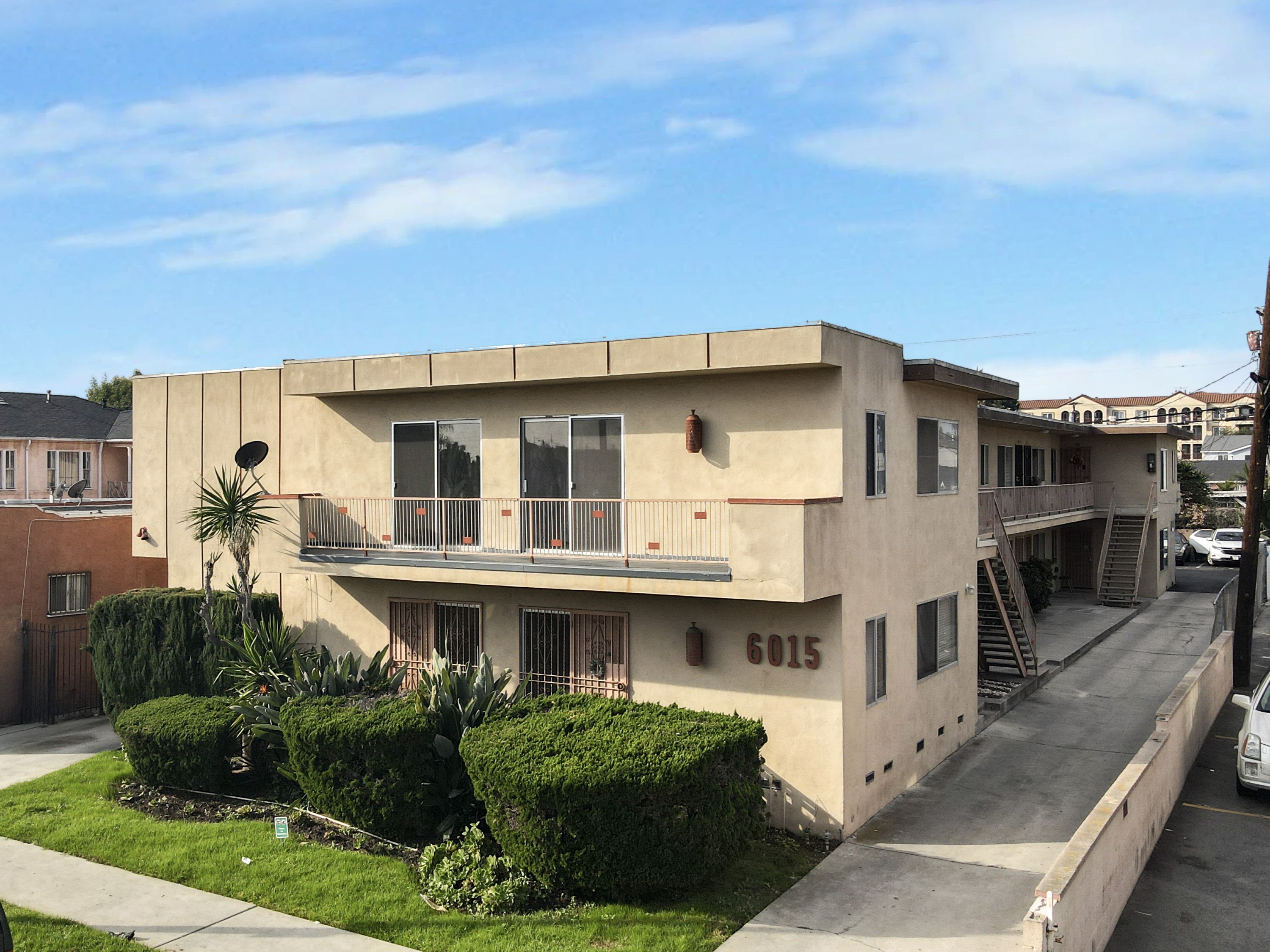 Los Angeles Apartment Listing