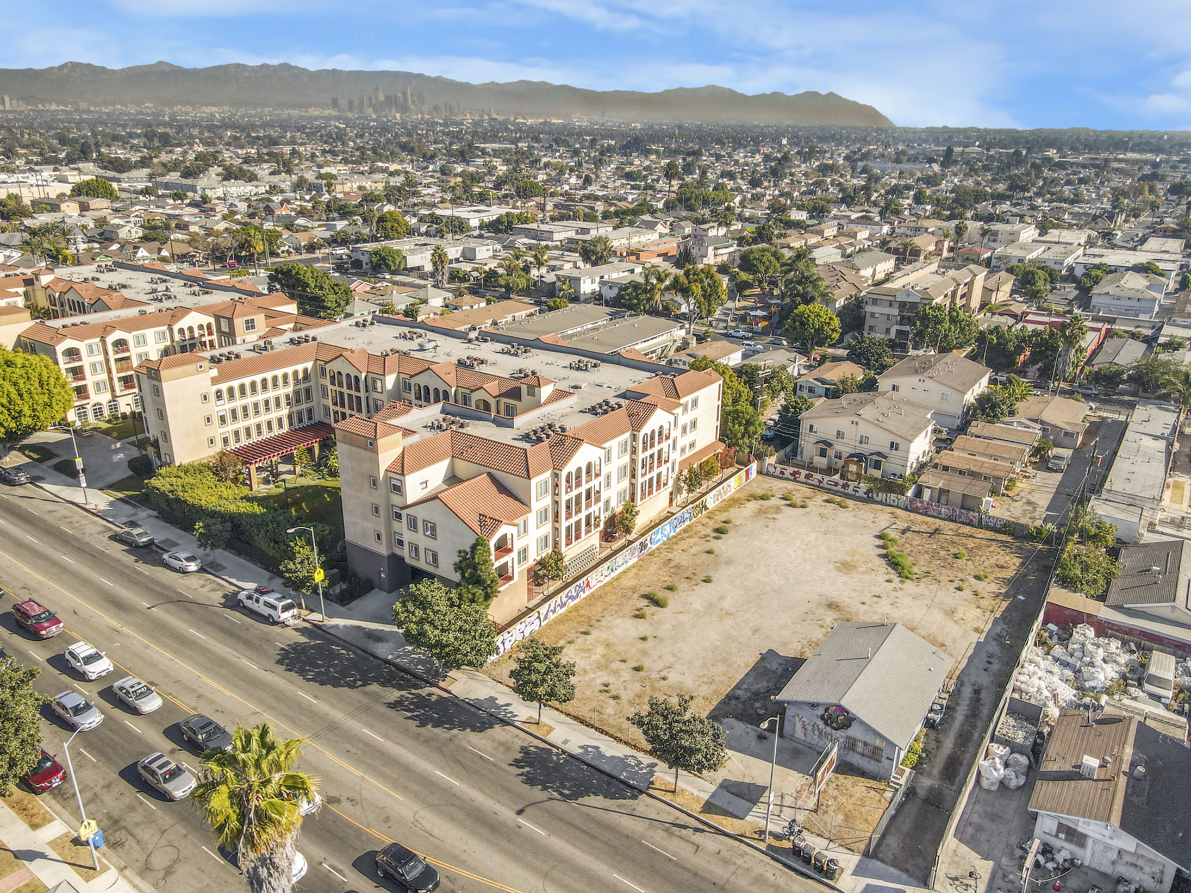 6200-6206 Crenshaw