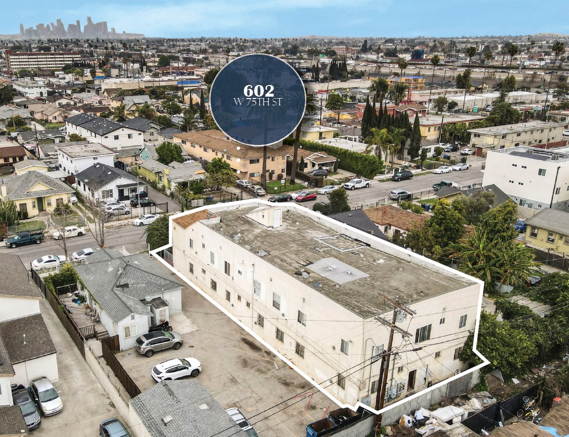 602 W 75th St