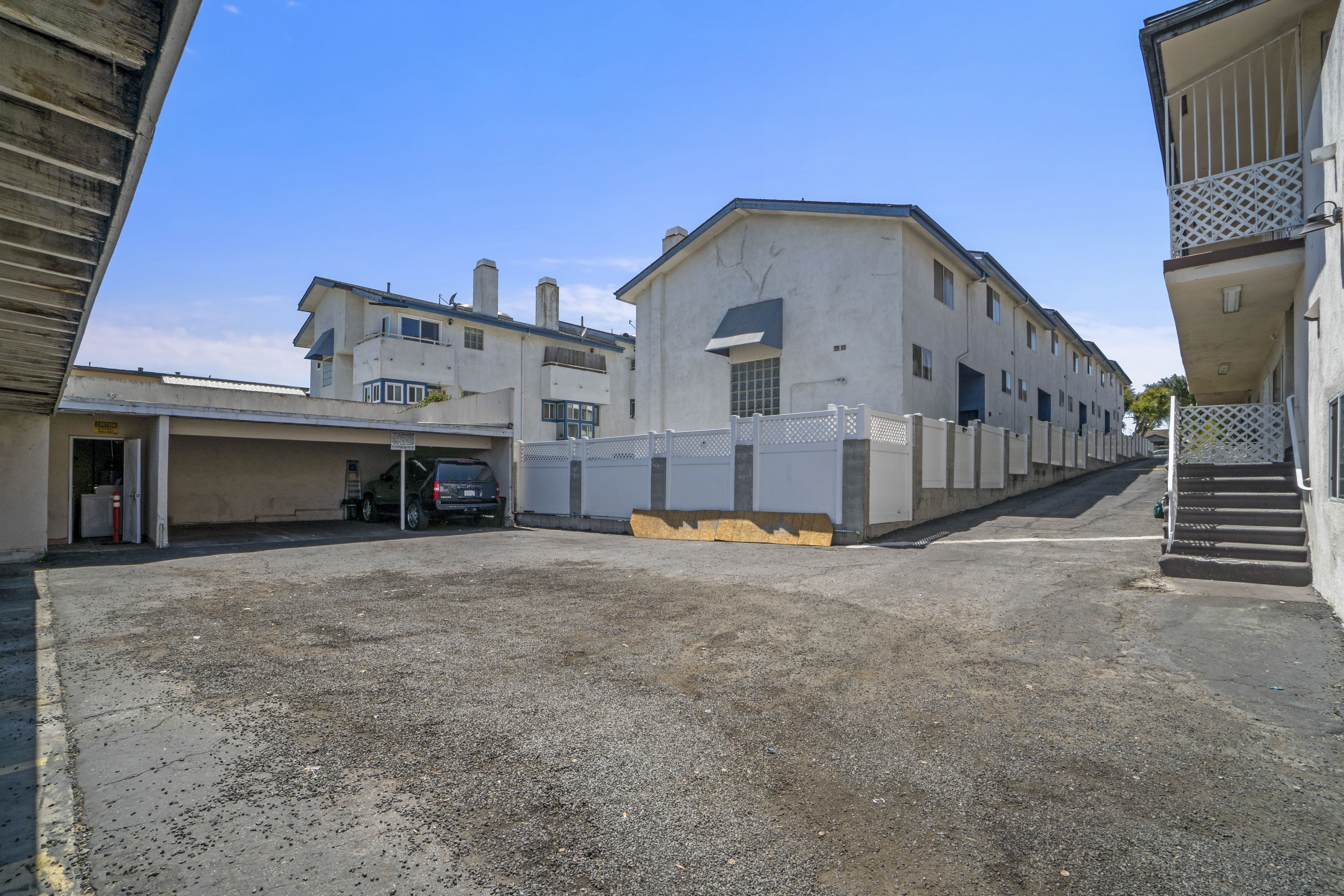 530 Venice Way