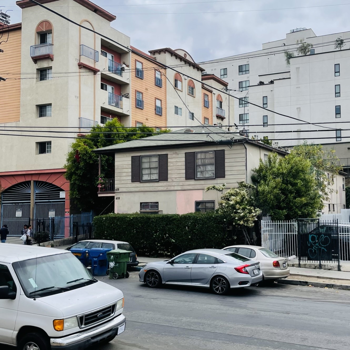 Los Angeles Apartment Listing