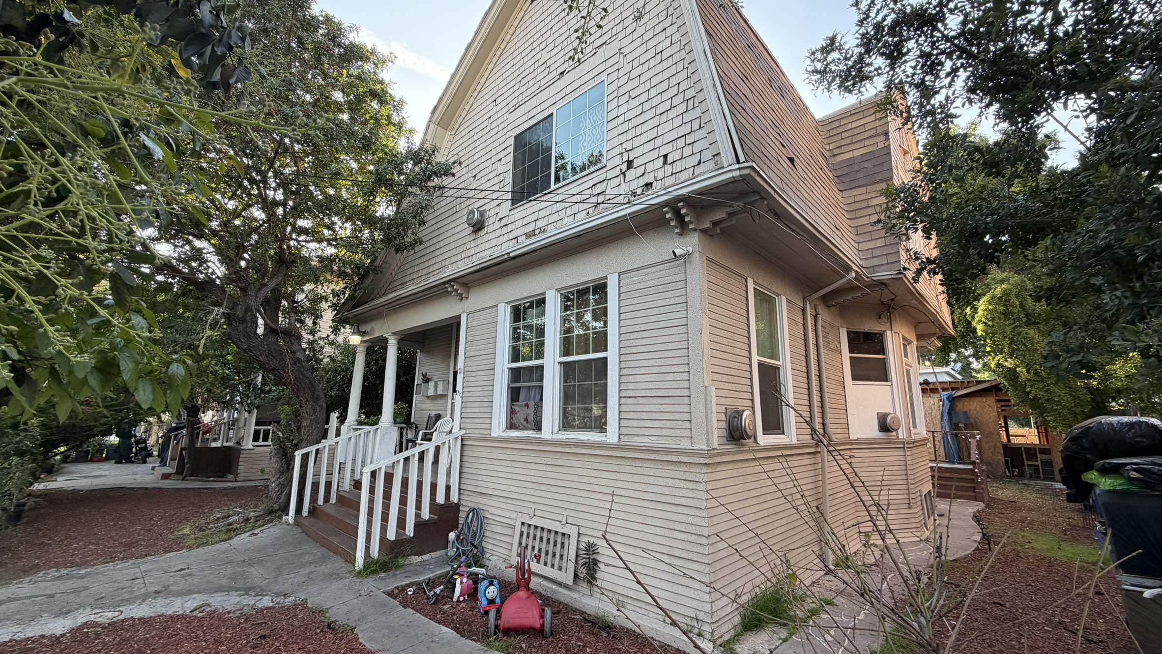 1711-1715 Toberman St