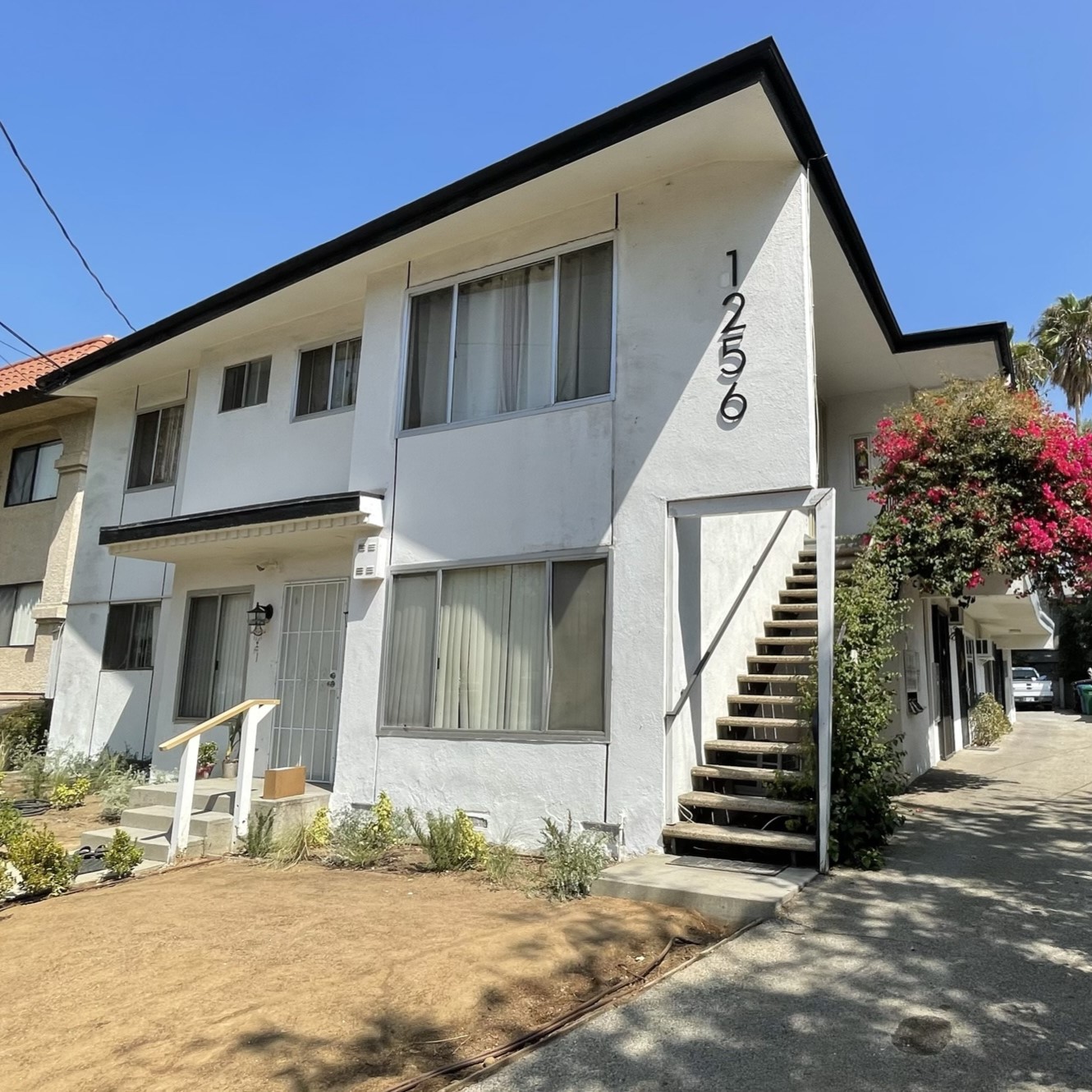 1256 Mariposa Ave