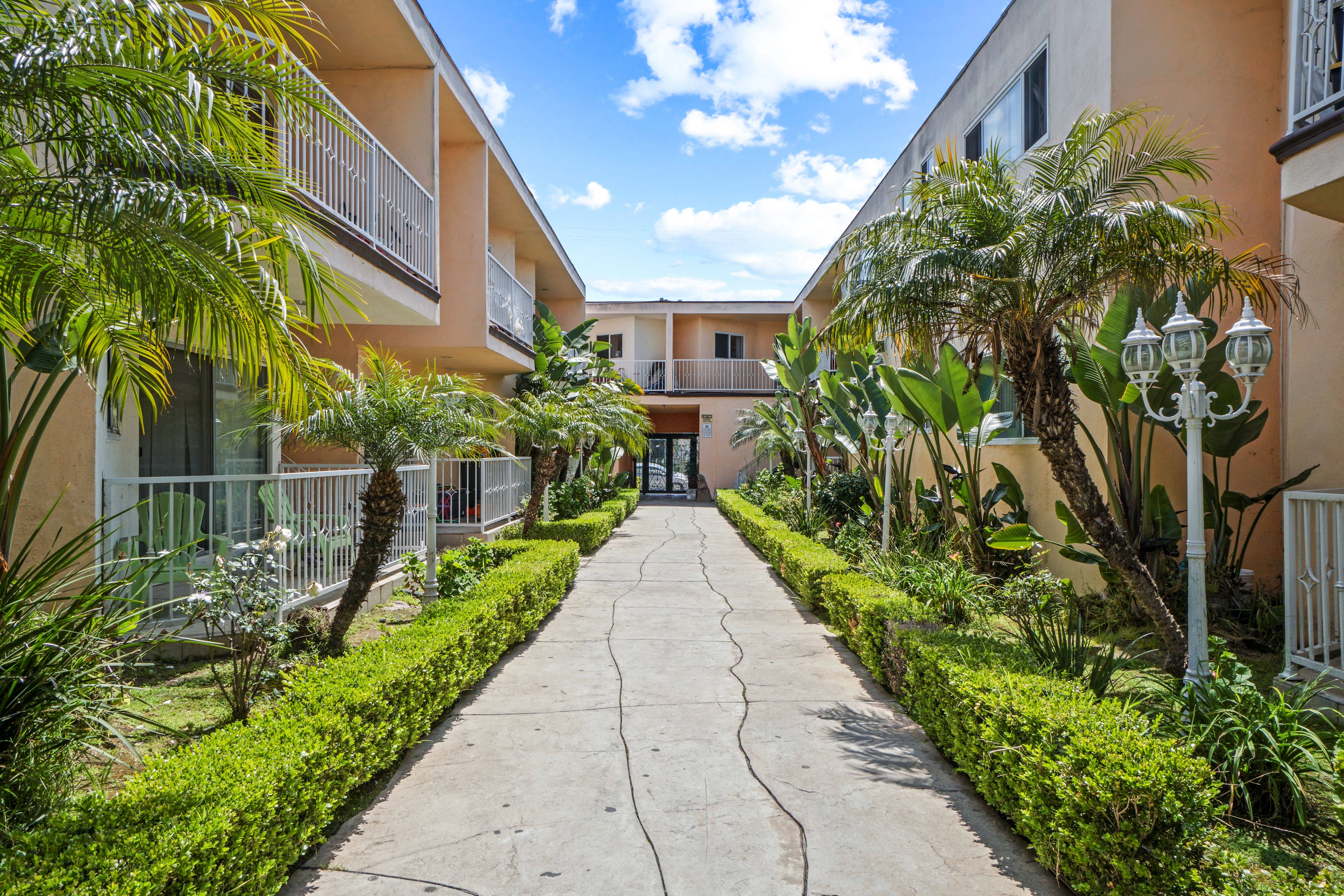 Los Angeles Apartment Listing