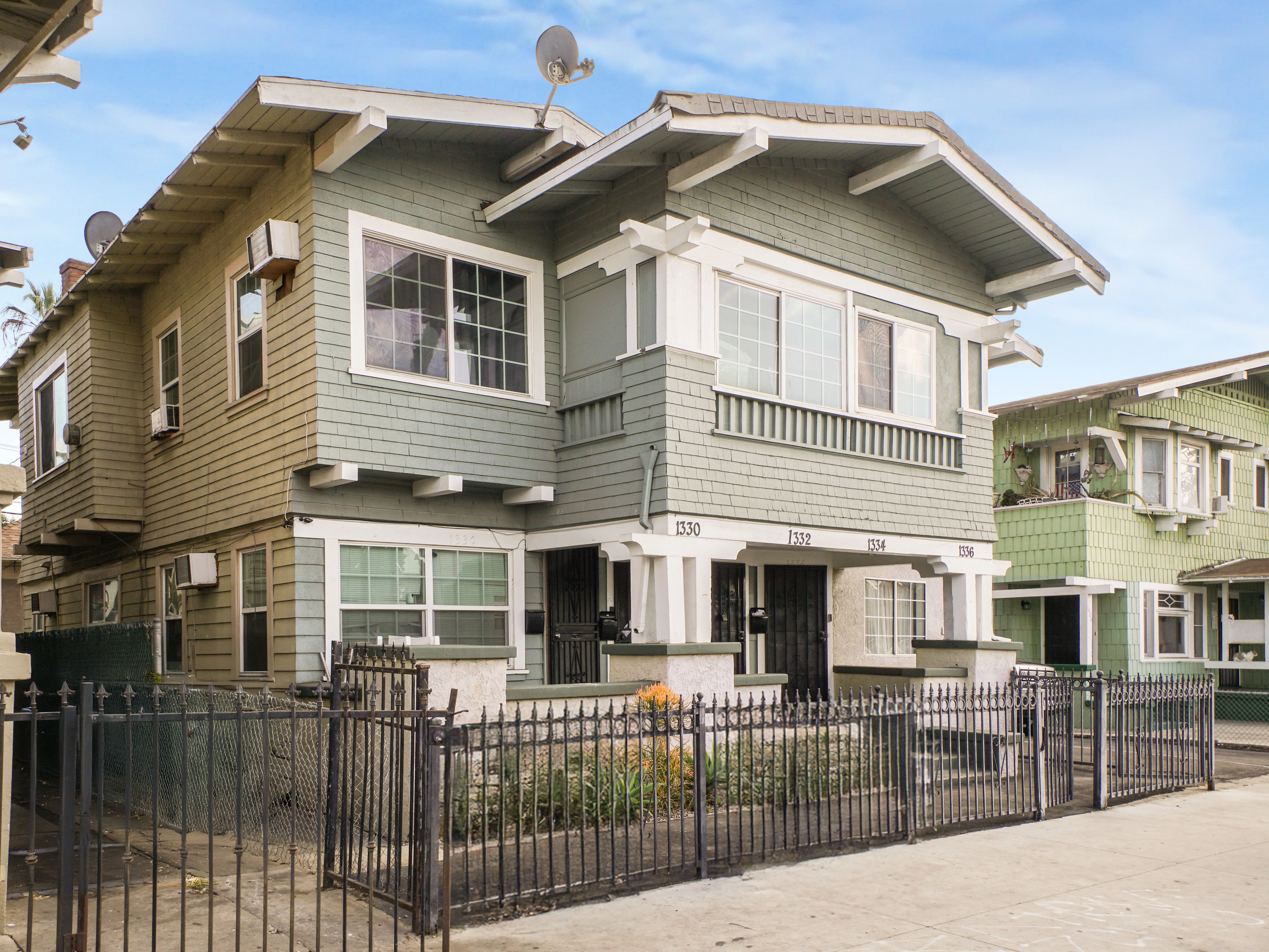 Los Angeles Apartment Listing