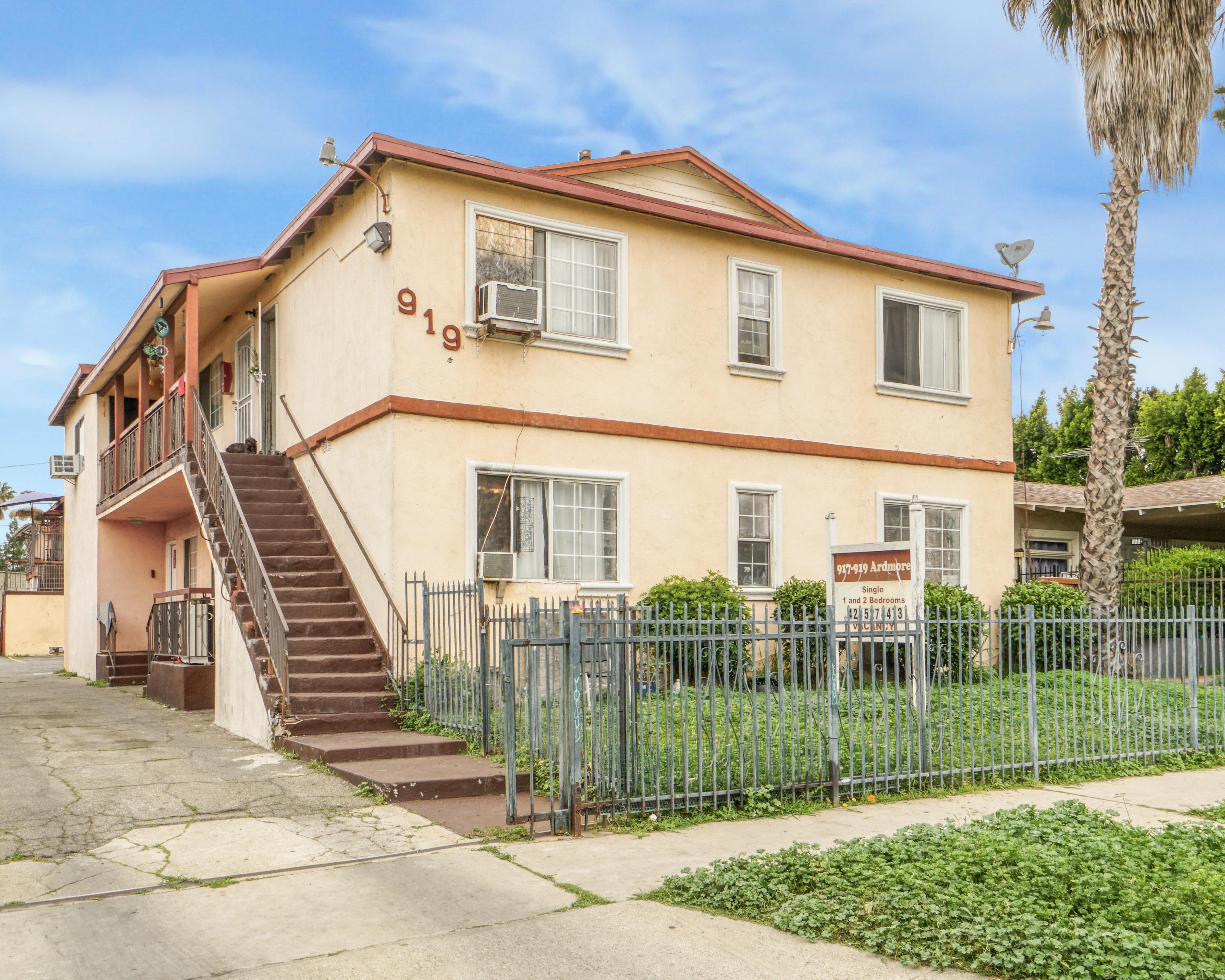 Los Angeles Apartment Listing